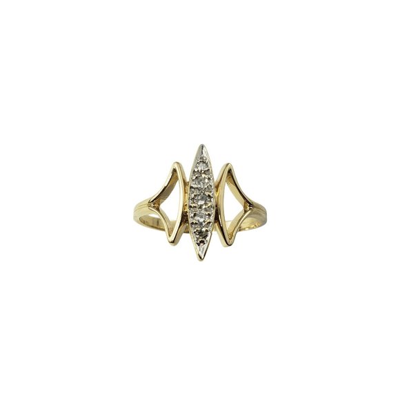 Vintage 14 Karat Yellow Gold and Diamond Ring Size 6 #11681